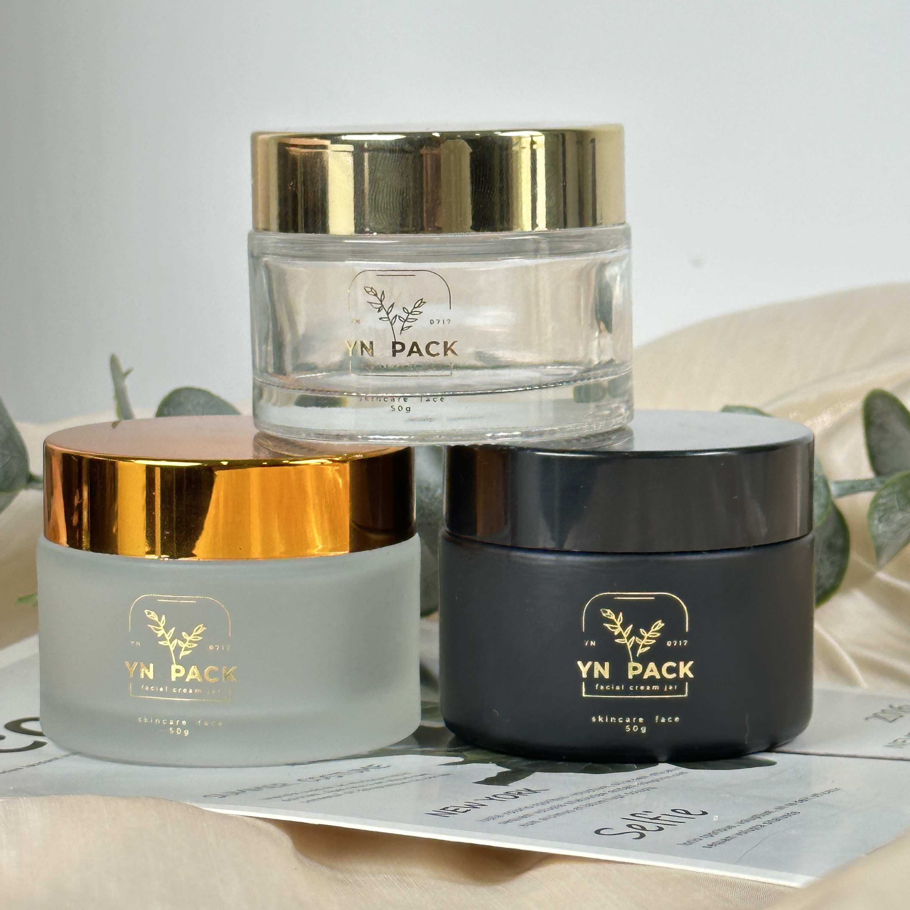 luxury glass jar Wholesa frost - Luxury Gold Skincare recensione e prezzo