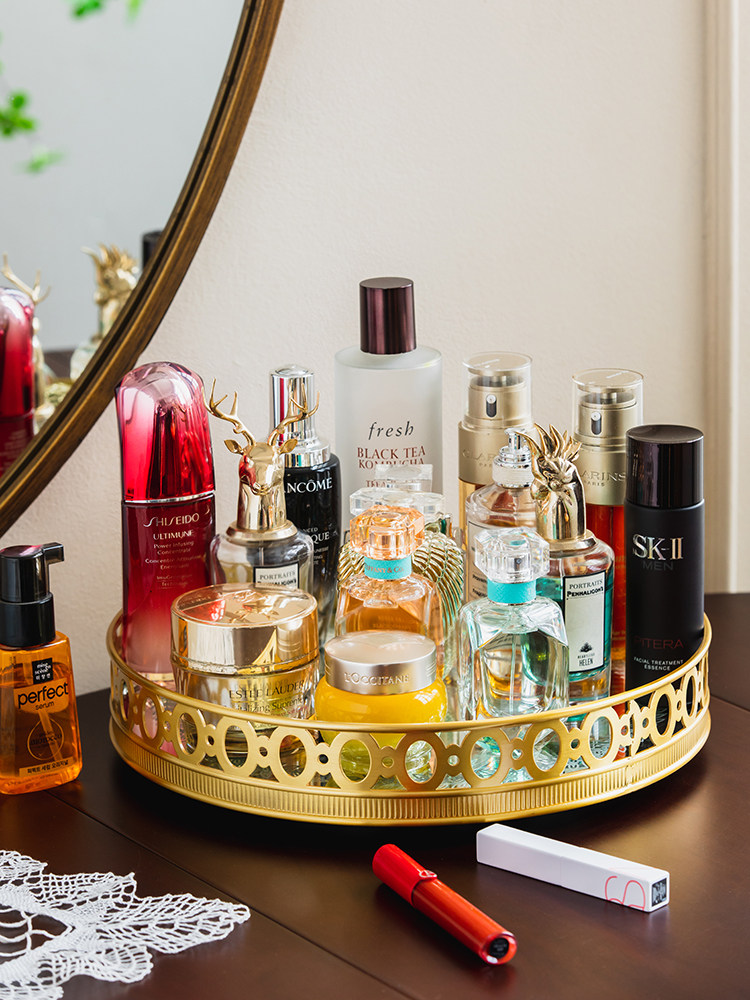 Light luxury mirror brass rota - Luxury High End Skincare recensione e prezzo